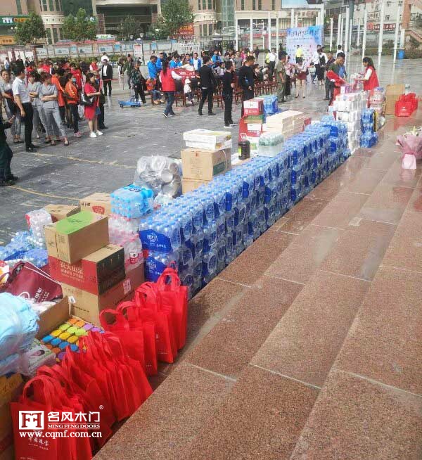 重庆名风木门：阿克苏地区关爱环卫工公益活动
